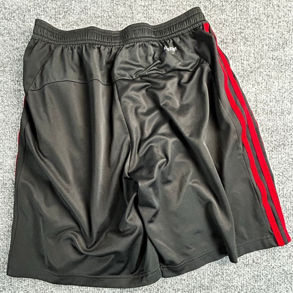 Adidas D2M Primeblue Shorts Mens Medium Black Red AEROREADY Zip Pockets - Picture 2 of 9